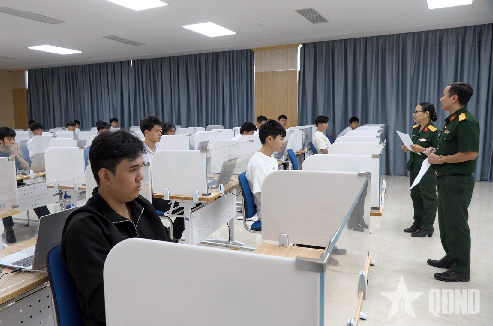 Ngày thứ hai thi đánh giá năng lực của Bộ Quốc phòng: An toàn, nghiêm túc, không có thí sinh vi phạm quy chế

